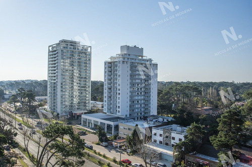 Imagen 3 de 28 de Hermoso Departamento En Venta Con Agradable Vista. - Punta Del Este Roosevelt