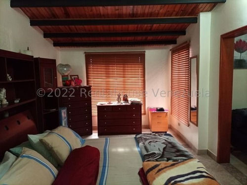 Imagen 15 de 28 de Hermoso Townhouse En Venta Urb Ciudad Jardín - Cagua 22-27064 Gjg 04243717762