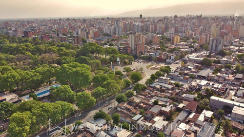 Imagen 3 de 21 de Local Esquina Frente Parque 9 De Julio A Pasos De Esquina Norte