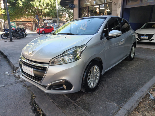 Peugeot 208 1.6 Allure Nav Tiptronic