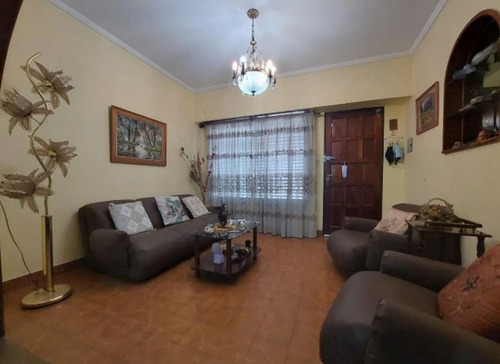Venta O Permuta Hermoso Chalet En El Centro De San Miguel