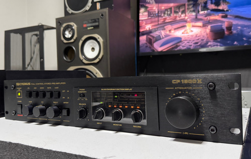 Pre Amplificador Cygnus Cp-1800x Black/conservação Raríssima (Usado)