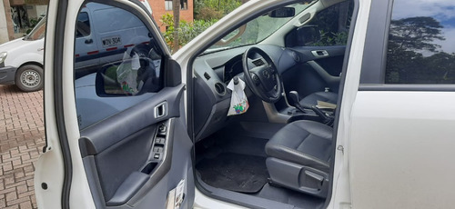 Imagen 7 de 16 de Mazda Bt-50 3.2 Professional All New