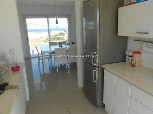 Casa En Venta De 3 Dormitorios En Punta Del Este , Manantiales - Ref: 3814