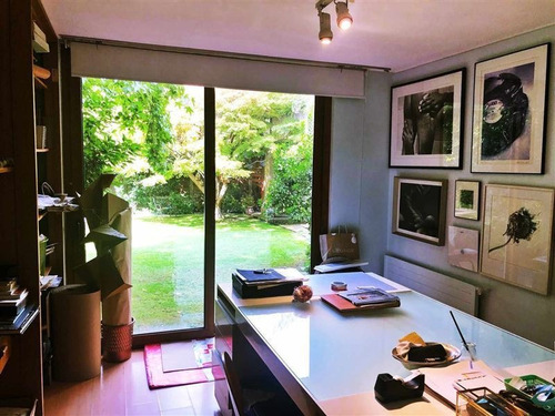 Casa En Venta De 5 Dorm. En Lo Barnechea