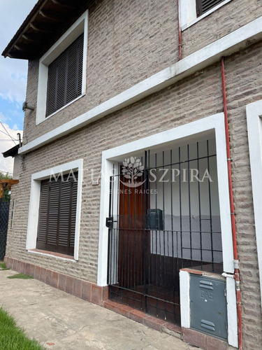   Casa En Duplex 4 Ambientes En Castelar