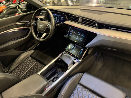 Audi E-tron Performace Aut. (Elétrico)