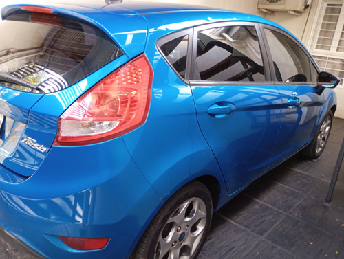 Ford Fiesta Kinetic 1.6 Design Sedan 120cv Trend