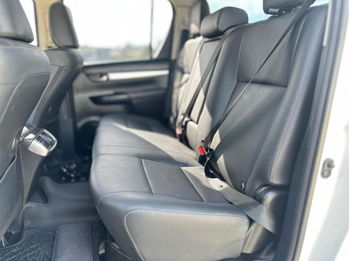 Toyota Hilux SRV - 2.8 4X4