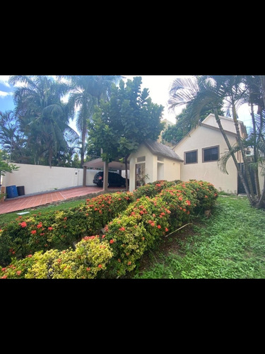 Casa En Venta En Altos De Arroyo Hondo Llprecio: Rd$ 14,20