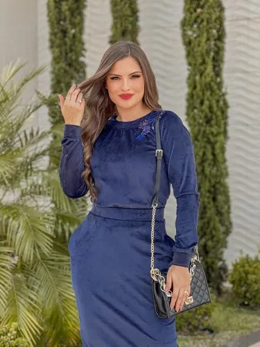 Conjunto De Saia Em Veludo Com Bordado No Busto