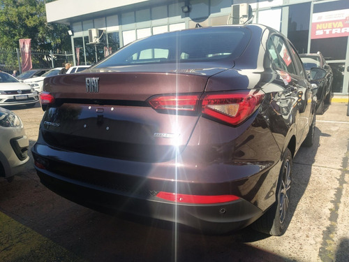 Imagen 10 de 16 de Fiat Cronos Precision 1.8