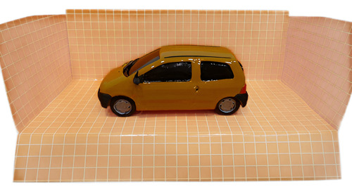 Renault Twingo Clasico Mostaza 1/43 Replica Lanzamiento
