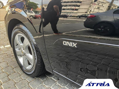 Imagem 7 de 14 de Chevrolet Onix 1.4 Mpfi Lt 8v