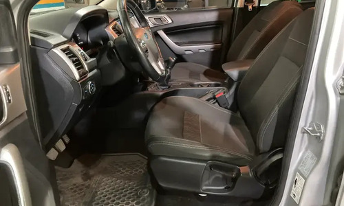 Ford Ranger XLT Crew Cab 2.5 lt