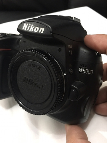 Camara Reflex Nikon D5000 + Zoom 55-200mm  5430 Disparos
