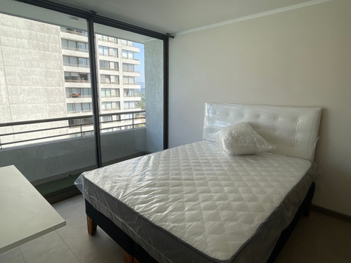 Arriendo 1d Semi Amoblado Laguna Centro, Metro C. Valdovinos