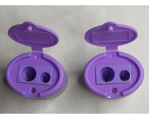 Un Par De Sacapuntas Doble Con Tapa Y Contenedor Sanrio