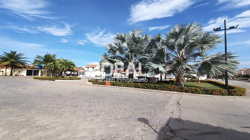 Ideal Vende Town House De 75 M² De Construccion Y De Terreno 166 M² En Conjunto Privado Paycla Tucacas