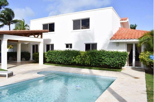 Villa En Venta En Punta Cana, Cocotal, 3habitaciones, Amobla