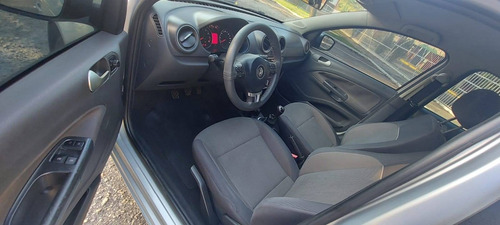 Imagem 9 de 10 de Volkswagen Voyage 1.6 Mi Trendline 8v Flex 4p Manual