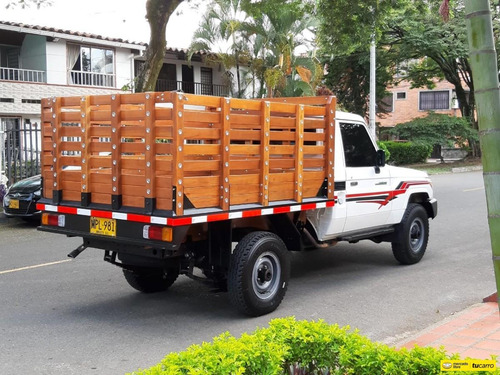 Toyota Land Cruiser Estaca Mt 4000 4x4
