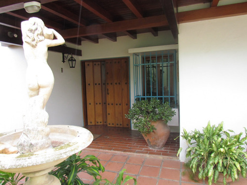 Imagen 14 de 30 de Se Vende Casa 800m2 4h/6b/4p Lomas Del Mirador 9214