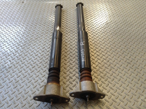 Par Amortiguadores Traseros Mazda 3 Mod 04-09 Original