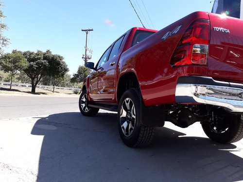 Toyota Hilux 2.8 Cd Srx 177cv 4x4 At