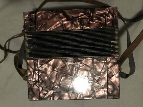 Imagen 6 de 7 de Acordeón Alemán Antiguo Hohner. Magníficas Condiciones.