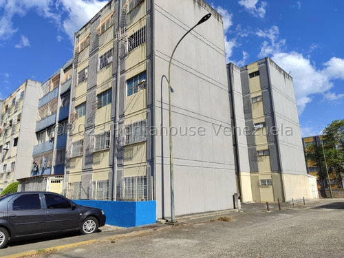 */*** Zudwendyz Leal Alquila Apartamento En La Mora Cabudare Lara Código 24-12652 */*** Zl