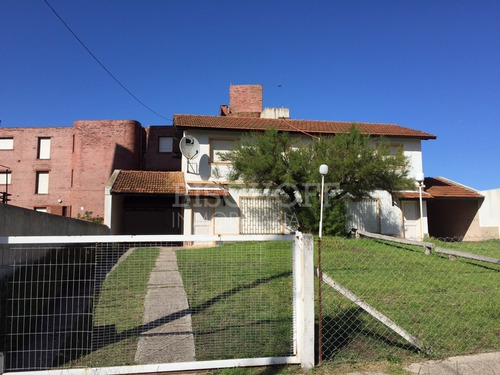 Venta En Block. 2 Unidades Funcionales De 4 Ambientes, A 100 Mtrs Del Mar, Zona Sur Villa Gesell!