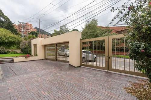 Casa En Arriendo/venta En Santa Barbara Alta. Cod A19949