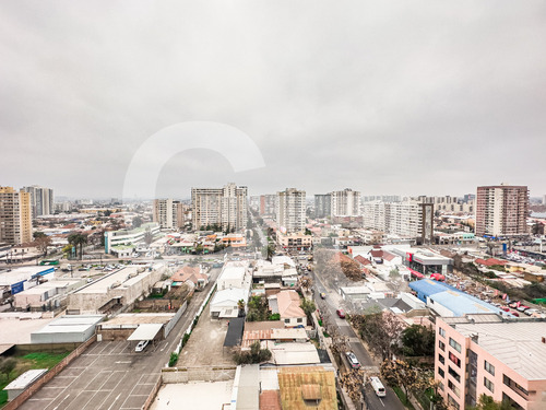 Departamento Con Hermosa Vista, Cercano A Metro