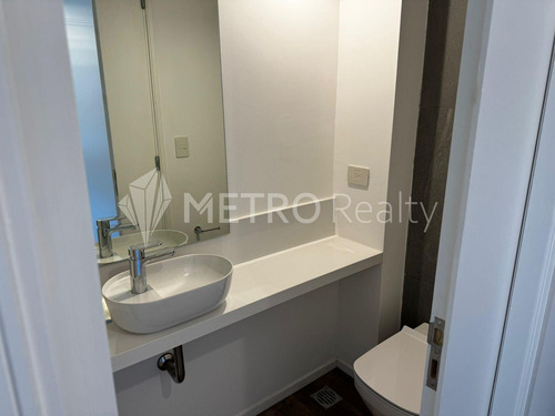 Venta, Departamento 2 Ambientes Con Cochera En Quartier Del Bajo ,puerto Madero