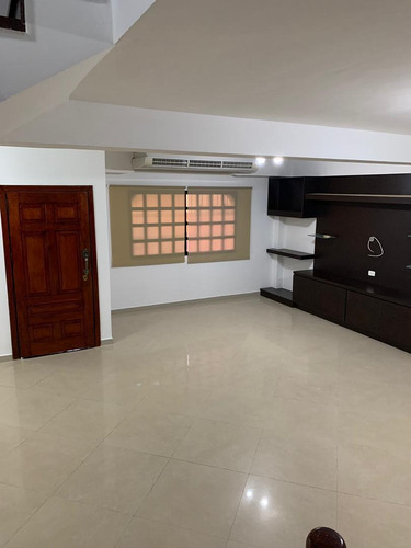 Imagen 3 de 14 de En Alquiler Fijo Bello Townhouse En Pampatar