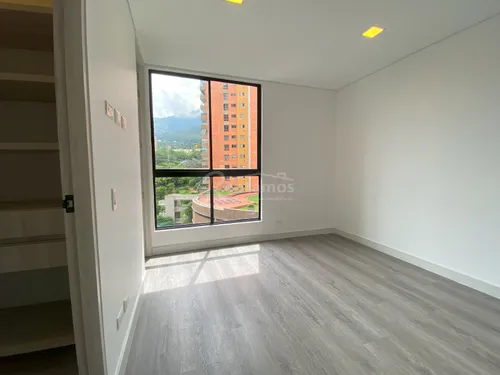Apartamento En Venta En El Poblado. Cod V776055