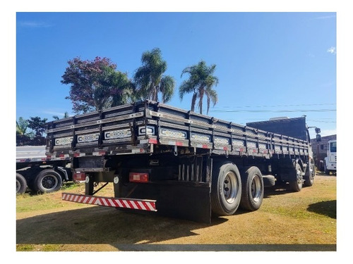Imagem 3 de 7 de Volvo Vm 260 Bitruck