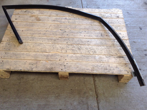 Hule Corredera Vidrio Delanter Derecha Cirrus Stratus 95-00
