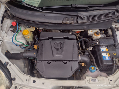 Fiat Palio 1.6 16v Essence Flex Dualogic 5p
