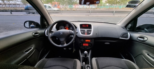 Imagen 7 de 9 de Peugeot 207 2013 1.6 Feline 106cv