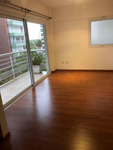 Exclusivo Dúplex En Alquiler 3 Dormitorios, Dependencia Y Cochera En Olivos