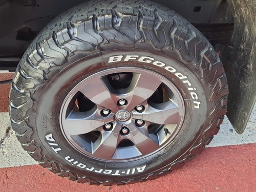 Imagem 6 de 12 de Hilux 2.7 Srv 4x2 Cd 16v Flex 4p Automático