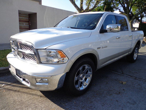 Dodge Ram 2500 5.7 Pickup Crew Cab Laramie 4x2 Mt