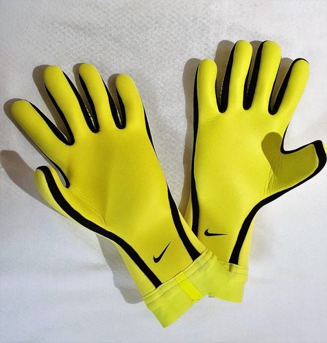 guantes de arquero mercurial