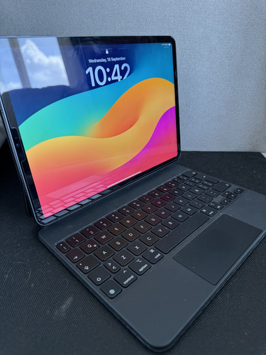Apple iPad Pro 11 1tb (3a Gen) + Magic Keyboard (Usado)