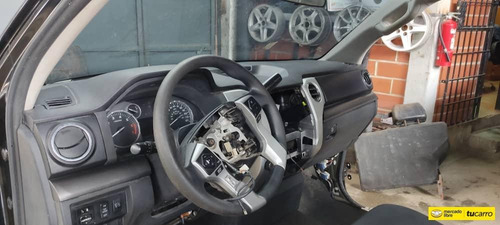 Toyota Tundra .