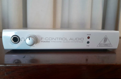 Placa De Audio Behringer Fca202 Firewire 24 Bits / 96khz (Usado)