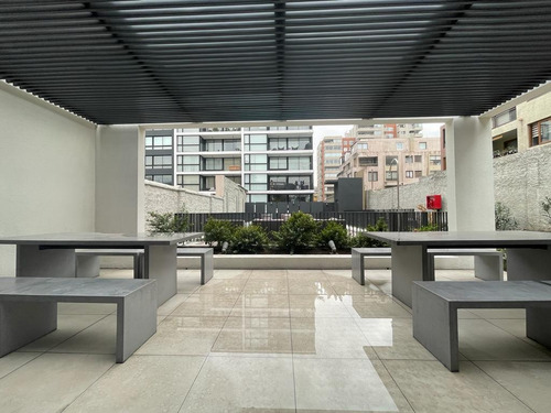 Arriendo Depto 2d 2b, Con Terraza Y Gran Conectividad