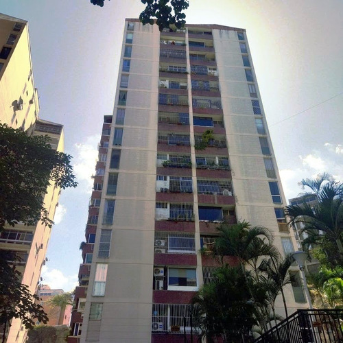 Venta De Apartamento, 129 M, 4h, 3b, 1 P, 1m, Urb. Sta. Fe Sur